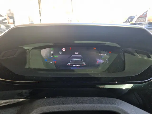 Peugeot 408 1.6 HYbrid GT 180 EAT8 2024 Hybride Benzine 16