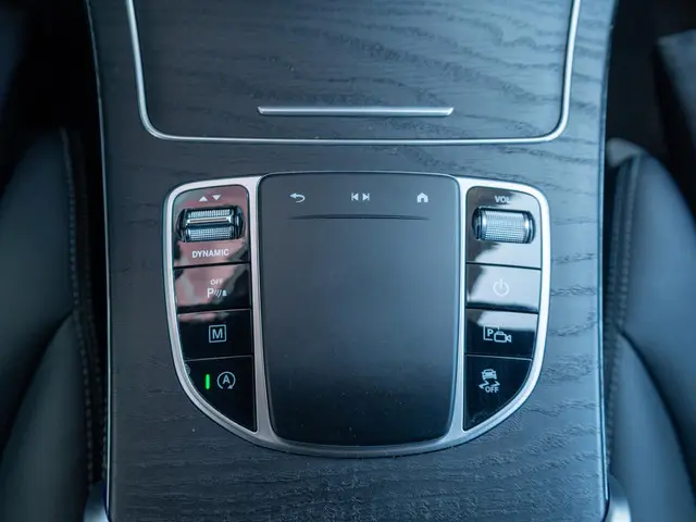 Mercedes-Benz 200-klasse GLC Premium 2020 Benzine 14