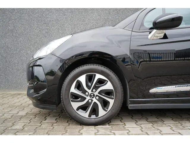 Citroën DS3 1.2 PureTech Chic 2017 Benzine 2