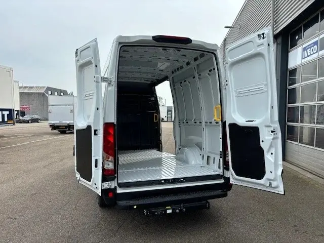 Iveco Daily 35S16V A8 L2H2 2024 Diesel 13