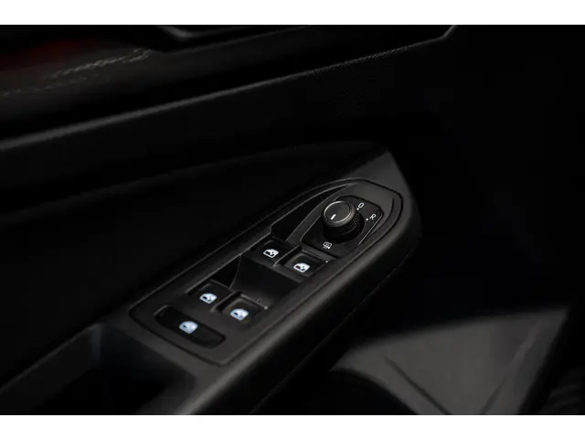 Volkswagen Golf 2.0 TSI GTI 2022 Benzine 17