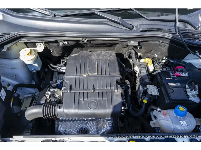Fiat Fiorino 1.4 Easy Pro 2019 Benzine 32