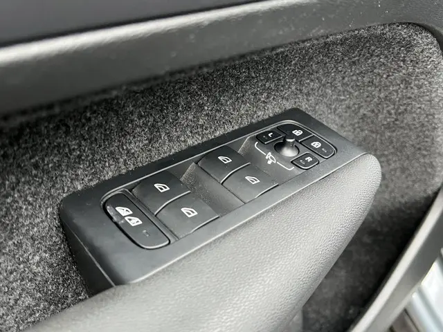 Volvo XC40 Recharge Core 70 kWh 2022 Elektrisch 17