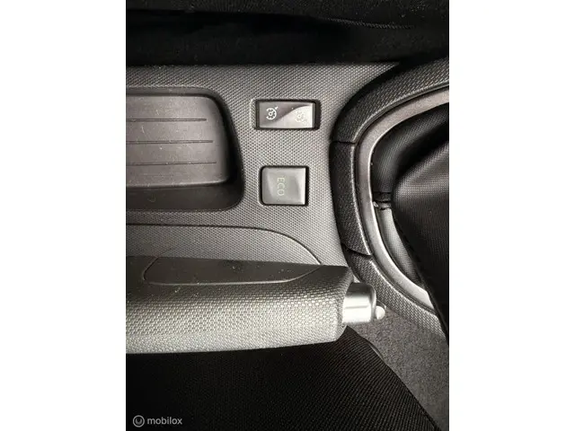 Renault Clio Estate 0.9 TCe Night&Day 2015 Benzine 20