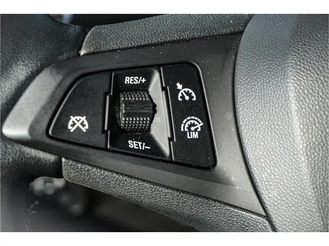 Opel Corsa 1.4 Edition 2017 Benzine 23