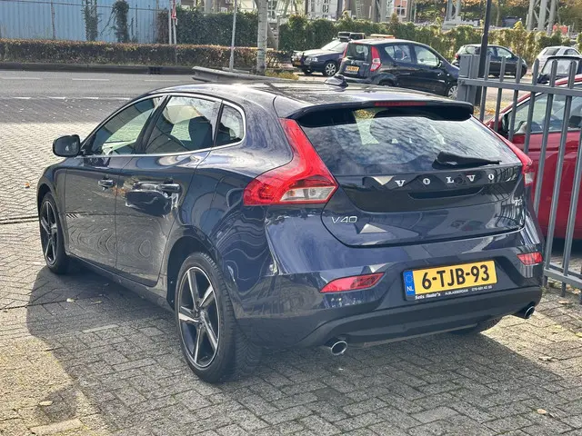 Volvo V40 1.6 T2 Momentum 2014 Benzine 21