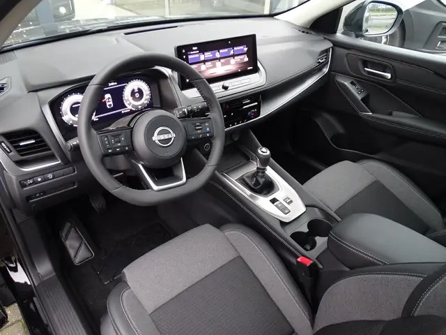 Nissan QASHQAI 1.3 MHEV N-Connecta 2026 Benzine 7