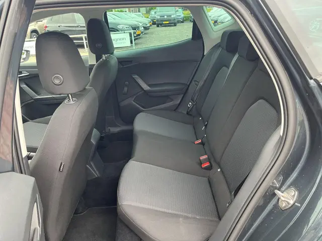 SEAT Ibiza 1.0 TSI Style Business Connect 2024 Benzine 6