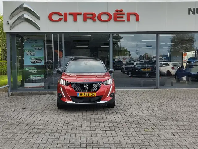 Peugeot 2008 1.2 PureTech GT-Line 2020 Benzine 3