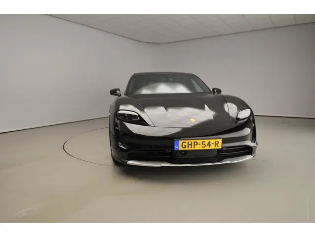 Porsche Taycan Cross Turismo 4 93 kWh 2022 Elektrisch 5