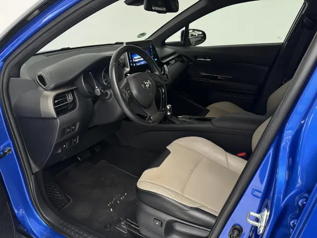Toyota C-HR 1.8 Hybrid Bi-Tone 2018 Hybride Benzine 20
