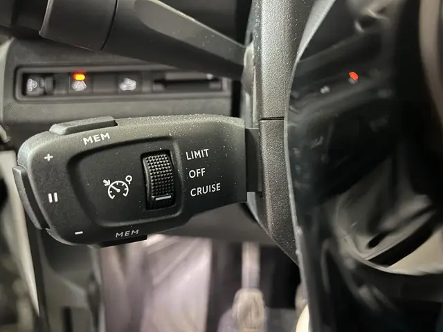 Peugeot 3008 1.2 Turbo 130 PK 2021 Benzine 16
