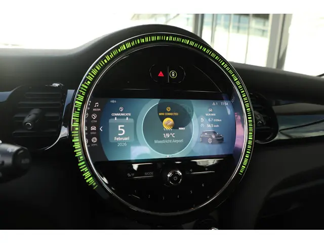 MINI 5-Deurs 1.5 Cooper Classic 2024 Benzine 13