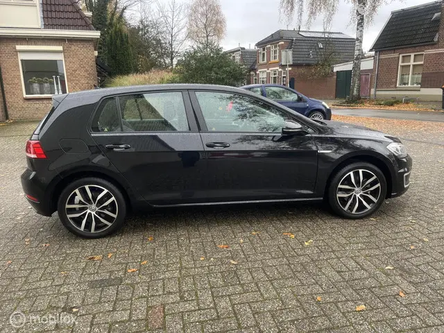 Volkswagen e-Golf 5D Nieuwe APK ACC DAB 2018 Elektrisch 5