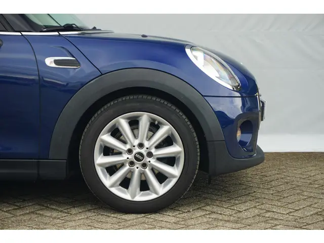MINI 5-Deurs Cooper 2017 Benzine 4