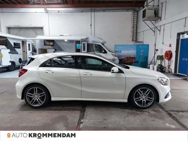 Mercedes-Benz A-Klasse 180 Ambition AMG 2016 Benzine