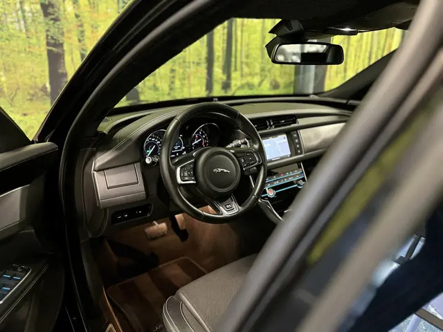 Jaguar XF 2.0 Prestige 2019 Benzine 12