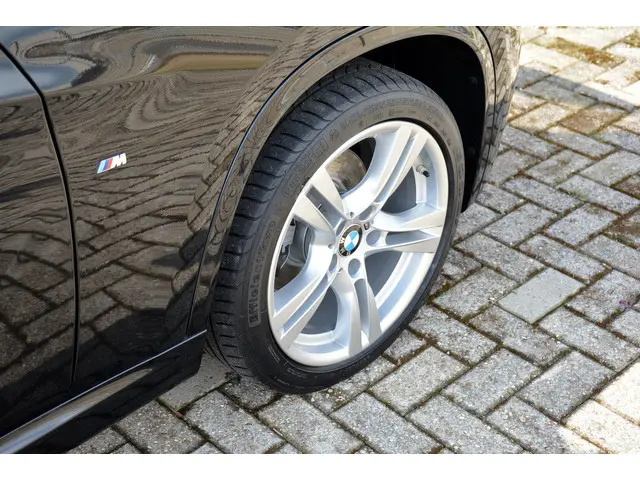 BMW X1 XDrive20i M Sport High Executive 2015 Benzine 36