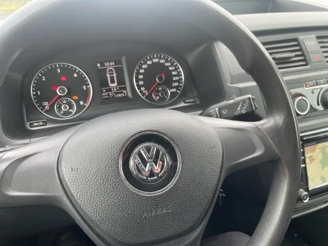 Volkswagen Caddy 2.0 TDI L2H1 BMT Hi. 2017 Diesel 10