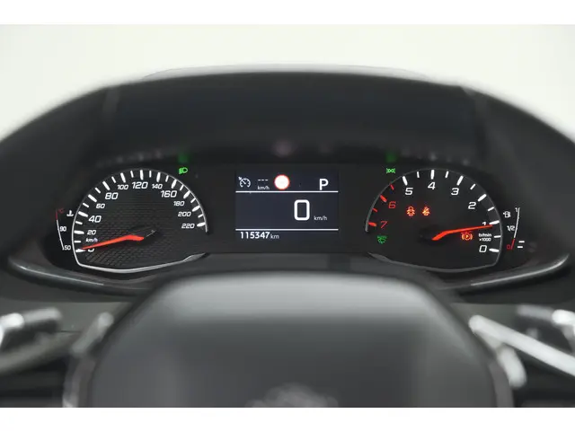 Peugeot 2008 PureTech 130 EAT8 Allure 2021 Benzine 36