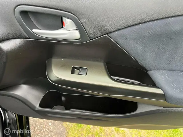 Honda Civic 1.4 Sport Business Edition 2014 Benzine 13
