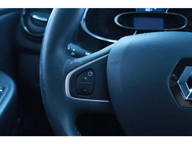 Renault Clio 0.9 TCe Limited 2018 Benzine 18