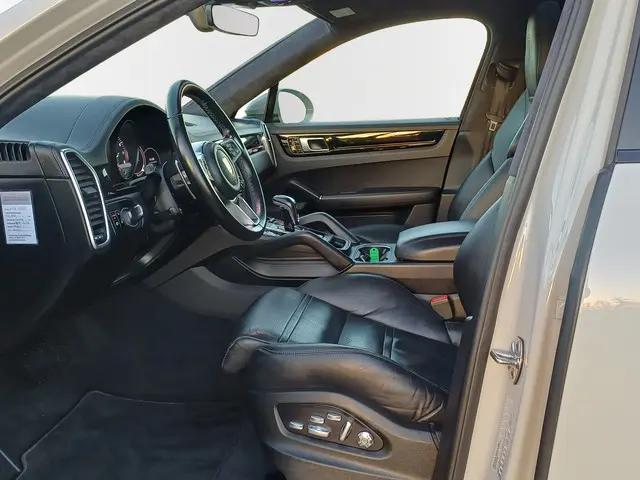 Porsche Cayenne Coupé 3.0 E-Hybrid 2020 Hybride Benzine 23