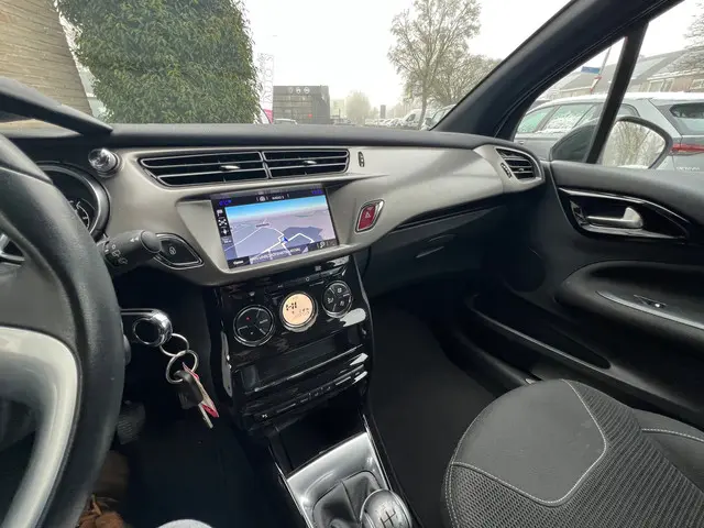 DS DS 3 1.2 PureTech Business Navigatie 2017 Benzine 20