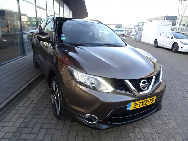 Nissan QASHQAI 1.2 Tekna 2014 Benzine 9
