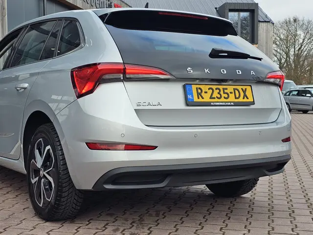 Škoda Scala 1.5 TSI Ambition Business 2021 Benzine 41