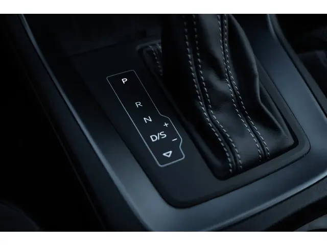 Audi Q3 45 TFSI e S edition 2022 Hybride Benzine 36