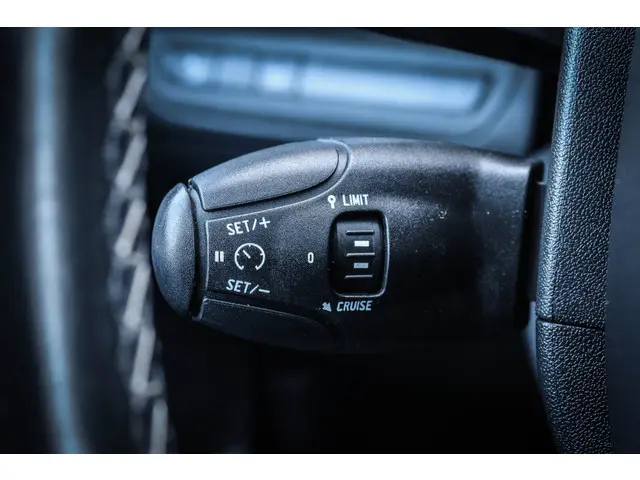 Peugeot 2008 1.2 PureTech Allure 2017 Benzine 20