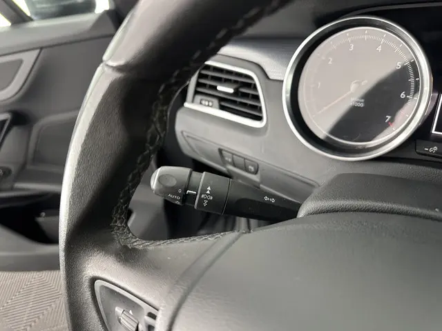 Peugeot 508 1.6 e-THP Première 2015 Benzine 19