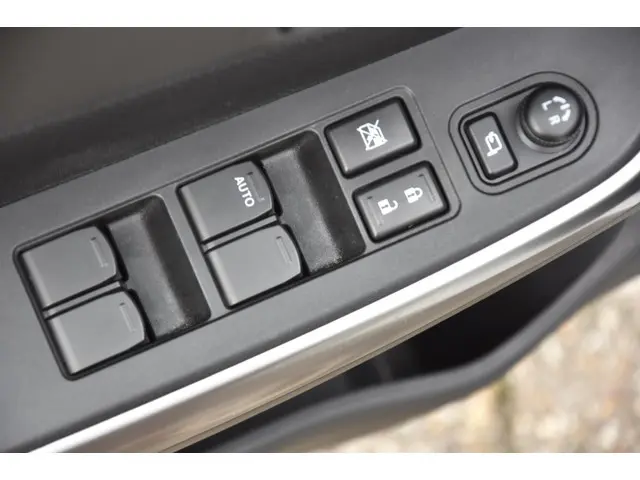 Suzuki Swift 1.2 Style Smart Hybrid 2021 Hybride Benzine 8