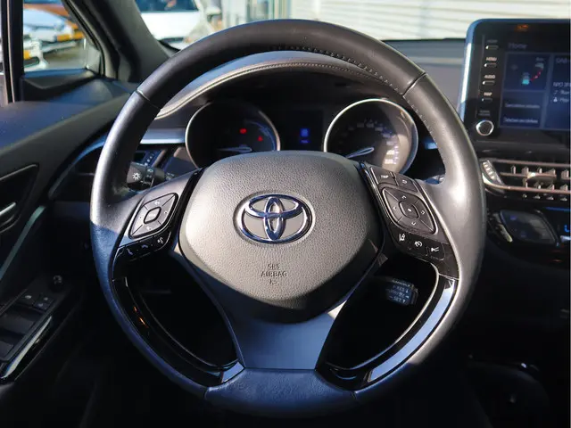 Toyota C-HR 1.8 Hybrid Dynamic 2021 Hybride Benzine 11