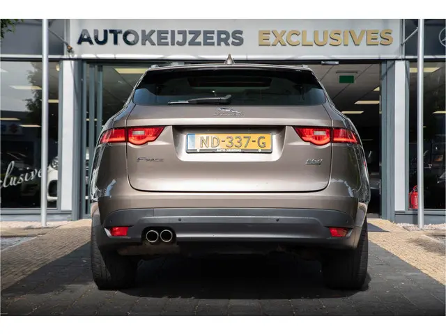 Jaguar F-PACE 2.0 Portfolio Pano AWD 20d 2017 Diesel 5