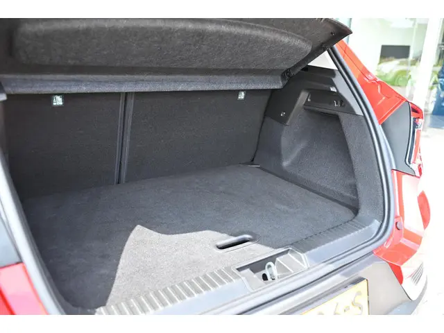 Renault Captur 1.0 TCe 90 techno 2024 Benzine 8