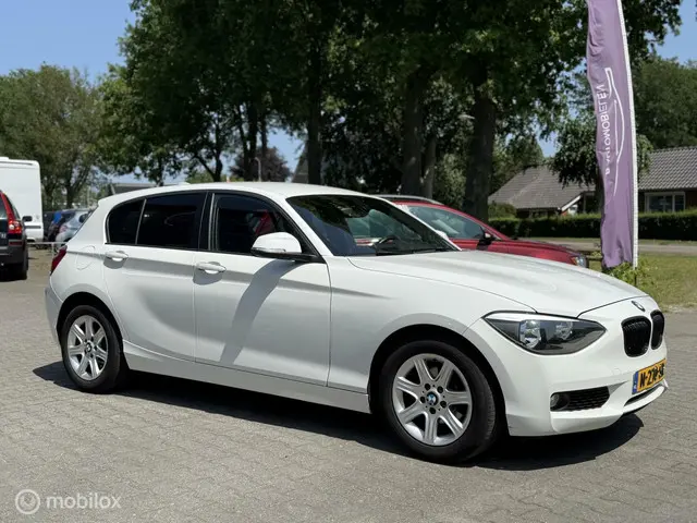 BMW 1 Serie 116i Business+, Automaat, 5 deurs 2012 Benzine 5