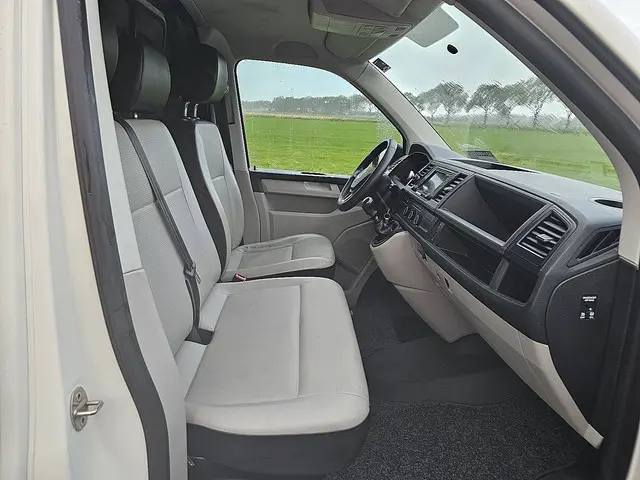 Volkswagen Transporter 2.0 TDI 2016 Diesel 7
