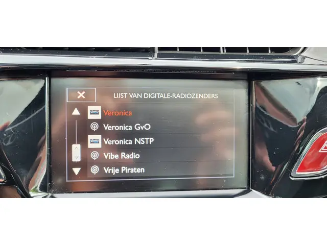 Citroën C3 1.2 PureTech Exclusive 2015 Benzine 20
