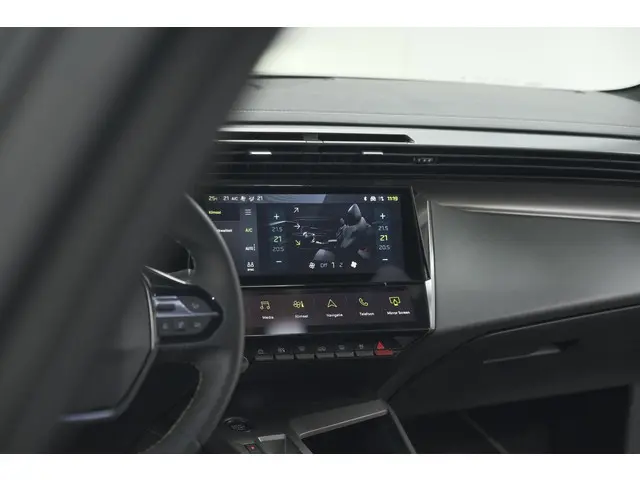 Peugeot 308 SW PureTech 130 EAT8 GT 2023 Benzine 57