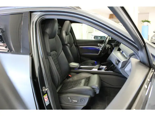 Audi e-tron S quattro 95 kWh 2020 Elektrisch 19