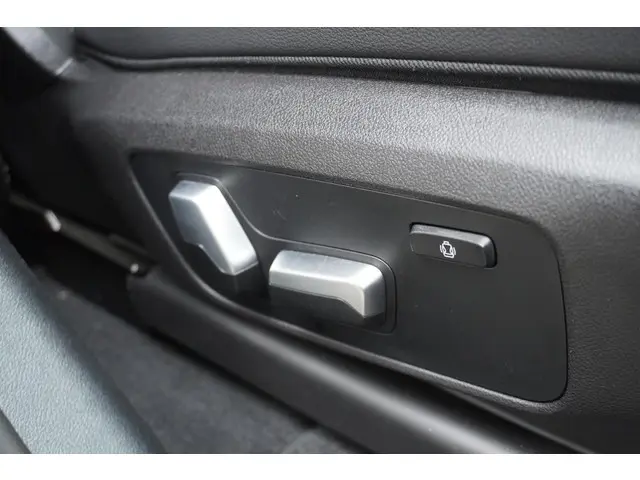 BMW X4 xDrive20i 2021 Benzine 23