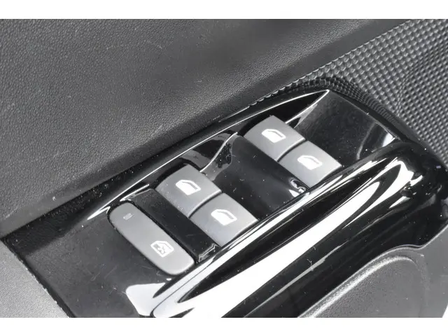 Citroën C3 PureTech 83 Shine 2021 Benzine 18