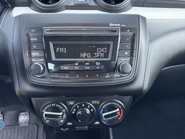 Suzuki Swift 1.2 Comfort Smart Hybrid 2023 Benzine 11