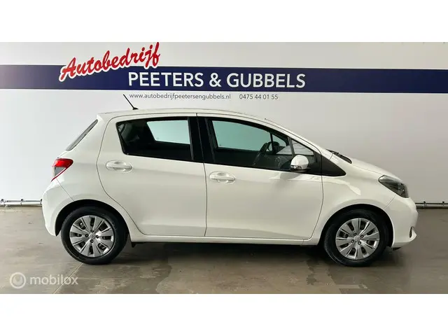 Toyota Yaris 2