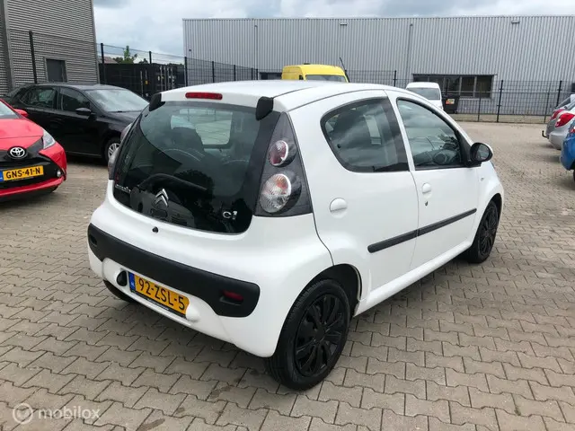 Citroën C1 1.0 5DRS LED AIRCO NAVI ELL PAKK 2013 Benzine 5