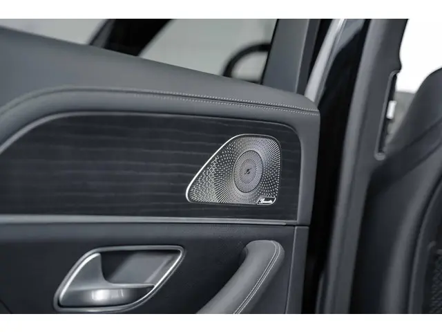 Mercedes-Benz GLE 580 Premium Plus 2022 Benzine 38