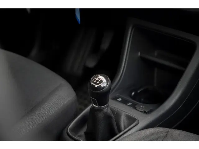 Volkswagen up! 1.0 BMT move up! 2018 Benzine 36