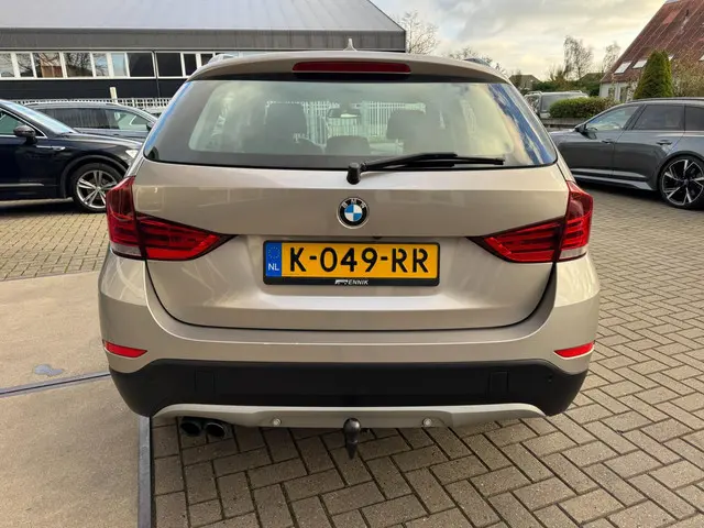 BMW X1 SDrive20i Business+/ Camera / Trekhaak . 2013 Benzine 8